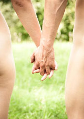 holding_hands